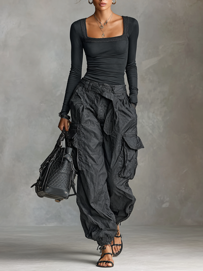 Zestaw Dwu Częściowy T-Shirt z Długim Rękawem z Kwadratowym Dekoltem i Spodniami Cargo z Wieloma Kieszeniami